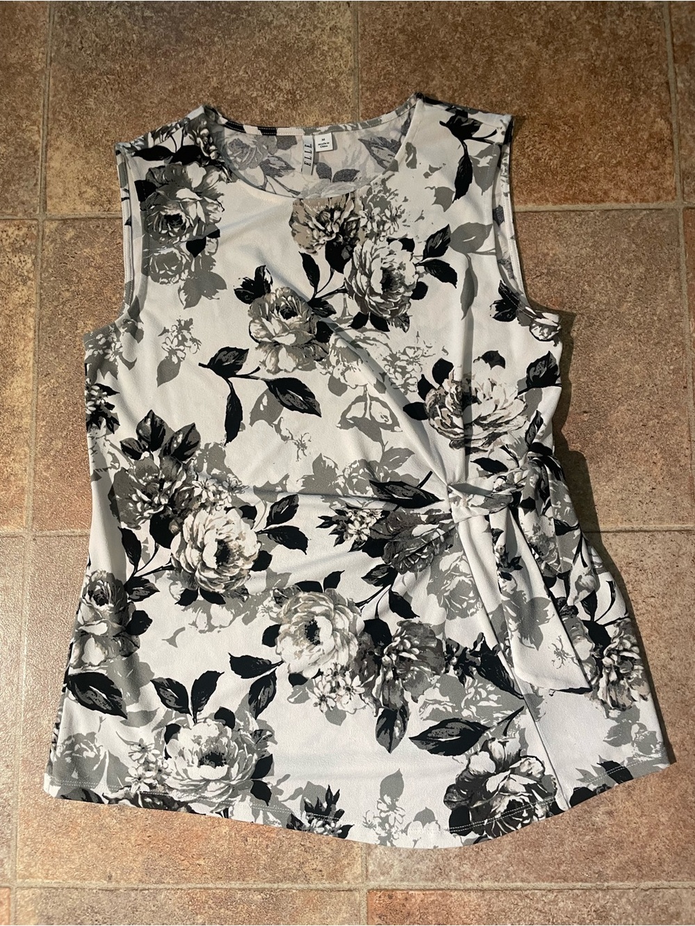 Elle Black & White Floral Tie-Side Sleeveless Camisole